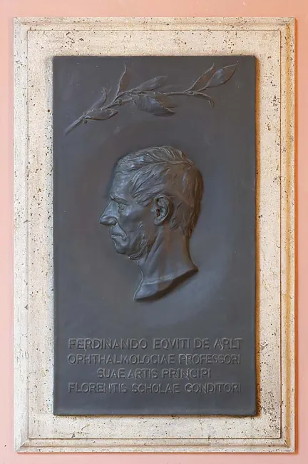 Denkmal für Ferdinand von Arlt (1812–1887) im Arkadenhof der Universität Wien, gestaltet von Hans Bitterlich, enthüllt 1896