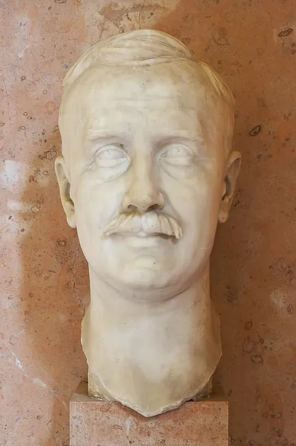 Denkmal für Friedrich Hasenöhrl (1874–1915) im Arkadenhof der Universität Wien, gestaltet von Franz Seifert, enthüllt 1922