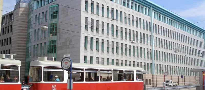 Das 1992 eröffnete Universitätsgebäude des Campus Vienna Biocenter (VBC) an der Ecke Dr. Bohr-Gasse/Rennweg