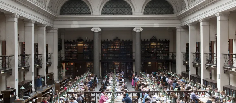 Großer Lesesaal in der Universitätsbibliothek Wien, 2013